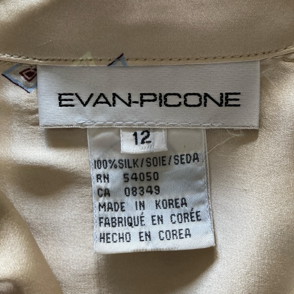 Evan Picone ‘Polar’ diamond patterned tan long-sleeved silk satin-feel top,Sz 12 - Picture 7 of 8